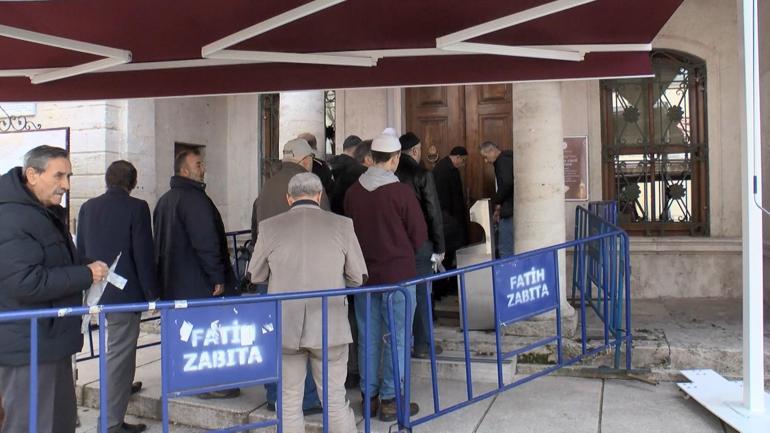 Hırka-i Şerif'e Yoğun İlgi: Ziyaretler Başladı