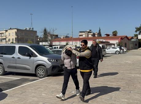 Adana'da Yol Verme Kavgası: 18 Yaşındaki Genç Bıçaklanarak Hayatını Kaybetti