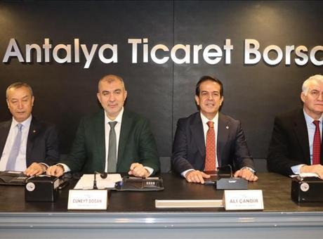 Antalya'dan 70 Milyon Dolarlık Yaş Meyve ve Sebze İhracatı Gerçekleşti