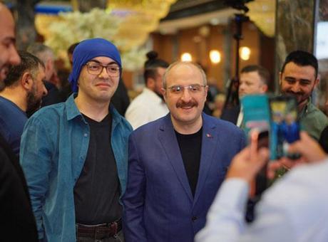 Mustafa Varank Almanya'da Türk Diasporası ile Buluştu: 'Cumhurbaşkanımızı Asla Yalnız Bırakmadınız'