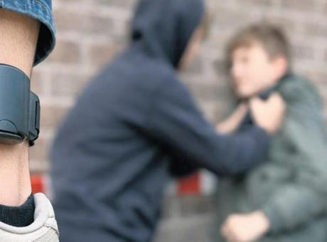 Akran Zorbalığına Karşı Elektronik Kelepçe Uygulaması