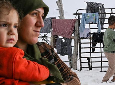 Kış Aylarında Mahallesi Terketmeyen Aile, Hayvancılıkla Geçimini Sağlıyor