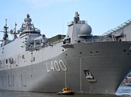 Hollanda'da TCG Anadolu'ya Yoğun İlgi: Rotterdam Limanı'ndaki Etkileyici Görüntüler