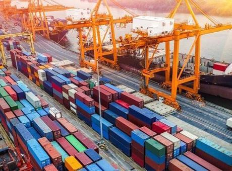 Bakan Bolat, Şubat Ayı İhracatını Değerlendirdi: Tarihi Bir Başarı kaydedildi