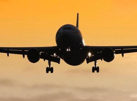 BAE, 17.498 yolcuyu tahliye etmek için 60 uçuş düzenledi