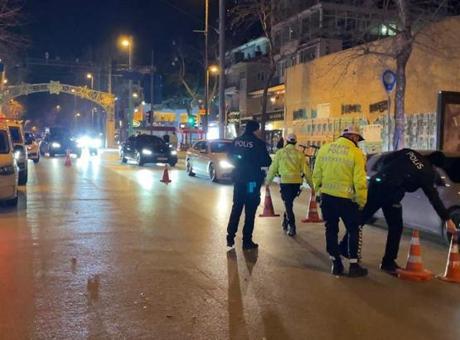 Kadıköy'de Trafik Denetimi: Makas Atan Sürücüye 90 Bin Lira Ceza Kesildi