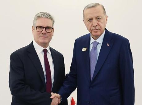 Cumhurbaşkanı Erdoğan ve İngiltere Başbakanı Starmer, İran'ı Görüştü