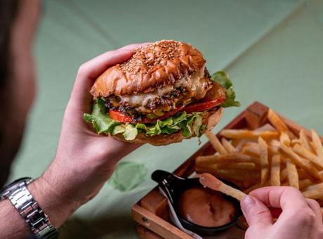 Ticaret Bakanlığı'ndan İnternetten Yemek Siparişine Yeni Düzenleme