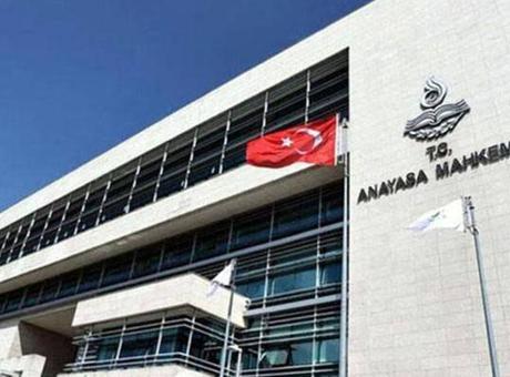 Anayasa Mahkemesi'nden Eczacıların Disiplin Cezalarına İtiraz İptali