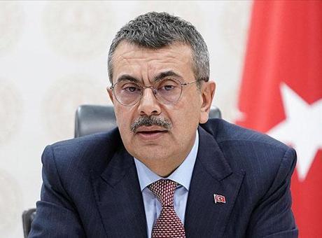 Üniversiteye Başlama Yaşı Hakkında Yeni Açıklamalar: Bakan Tekin'den Değerlendirmeler