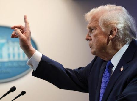 Trump'tan İran'a Açık Tehdit: 'Bugün Neler Olacağını İzleyin!'