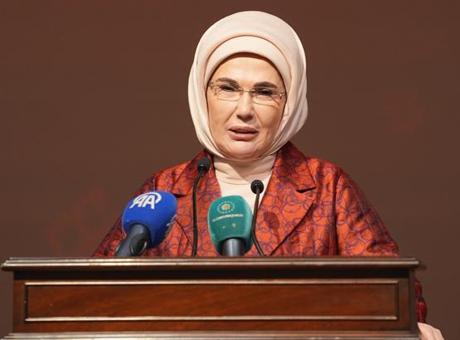 Emine Erdoğan, AK Parti İstanbul Kadın Kolları ile Vefa İftarı'nda Bir Araya Geldi