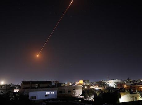 İsrail'in Kuzeyinde Füze Alarmları: İran ve Hizbullah'tan Eş Zamanlı Saldırı