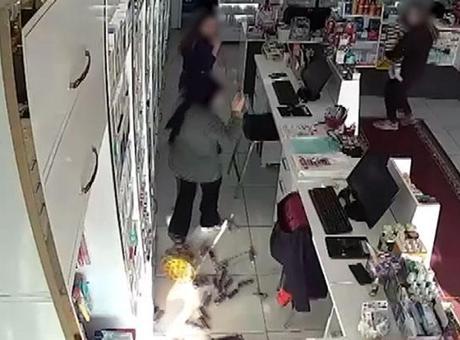 Kadın Eczaneye Taşla Saldırdı: Olay Sonrası Tavır ve Tepkiler