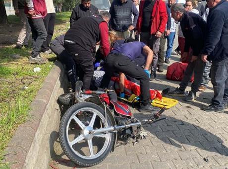 Nazilli'de Motosiklet Kazası: 1'i Ağır 3 Yaralı