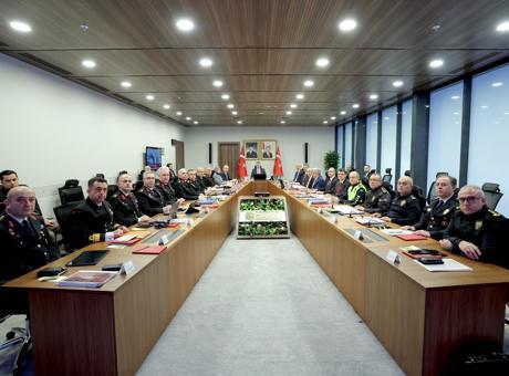 Ramazan Bayramı Öncesi Ankara'da Acil Güvenlik Zirvesi: 81 İl Valisi Toplandı