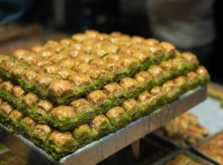 Ünlü Güllüoğlu Baklavaları Satışa Çıkıyor: Muhammen Bedel 223 Milyon TL