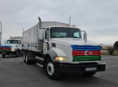 Azerbaycan, İran'a 82 Ton İnsani Yardım Gönderdi