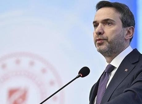 Bakan Bayraktar, 18 Mart Çanakkale Deniz Zaferi'ni Unutmadı