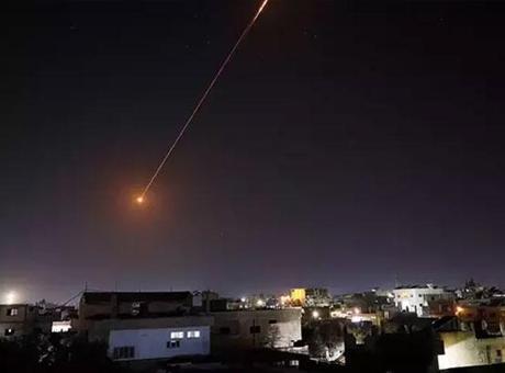 Hizbullah, Lübnan'ın Güneyi ve İsrail'in Kuzeyine Yönelik Saldırılar Düzenledi