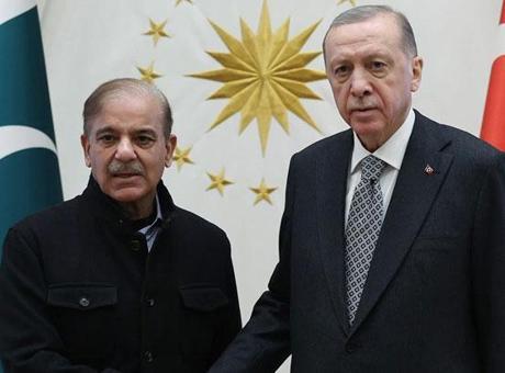 Cumhurbaşkanı Erdoğan, Pakistan Başbakanı Şahbaz Şerif ile Önemli Görüşme Gerçekleştirdi