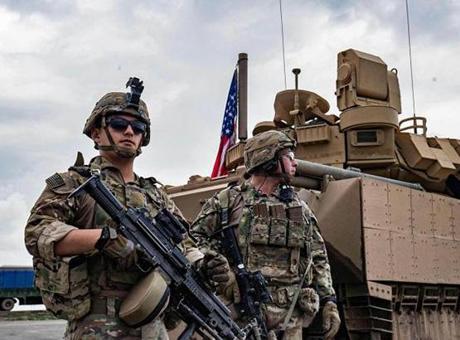 ABD, İran'a Karşı Askeri Sevkiyatını İki Katına Çıkarıyor: 8 Bin Asker Yolda