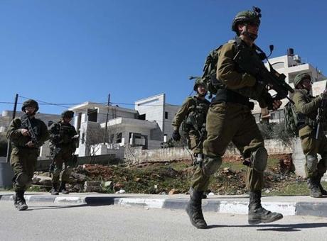 İsrail Ordusu Kız Okuluna Baskın Düzenledi, Filistin Bayrağı İndirildi