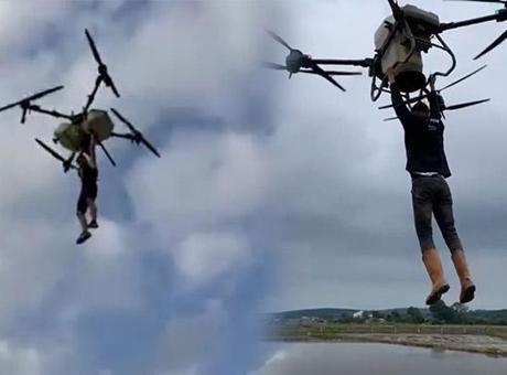 Dronla Tarlanın Öteki Ucuna Ulaşmaya Çalışan Çiftçi Havalandı