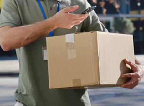 Tıp Bayramı Hediyesi Hırsızlık Olayına Dönüştü: Kurye Kodunu Aldı, Telefon Kayboldu