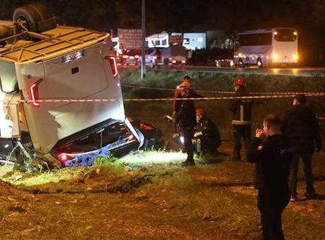 Antalya'da Midibüs Devrildi, 16 İnfaz Koruma Memuru Yaralandı