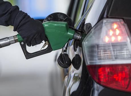 Petrolde Sıcak Gelişmeler: Brent Fiyatı 114 Doları Geçti, Piyasalar Endişeli