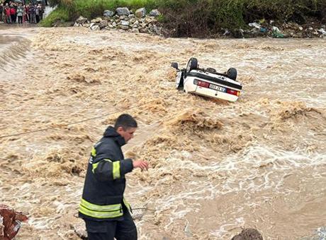 Muğla'da Sel Faciası: Bir Kişi Hayatını Kaybetti, Bir Kişi Kurtarıldı