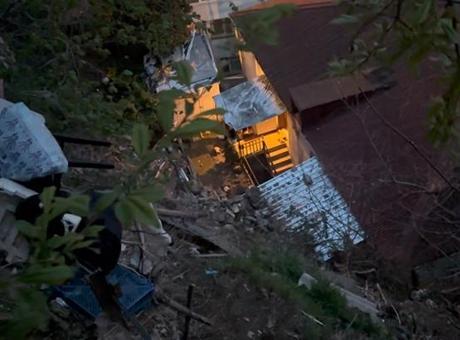 Sarıyer'de Toprak Kayması: 6 Bina Tahliye Edildi