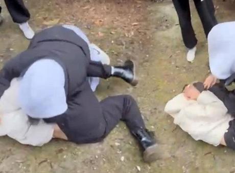 Bolu'da Lise Öğrencileri Arasındaki Kavga Kameraya Yansıdı