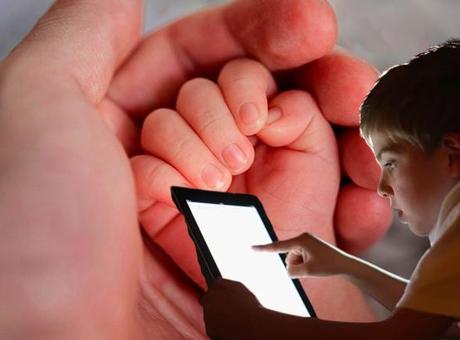 Son Dakika: Doğum İzni 24 Haftaya Çıkıyor ve 15 Yaş Altına Sosyal Medya Yasağı Geliyor