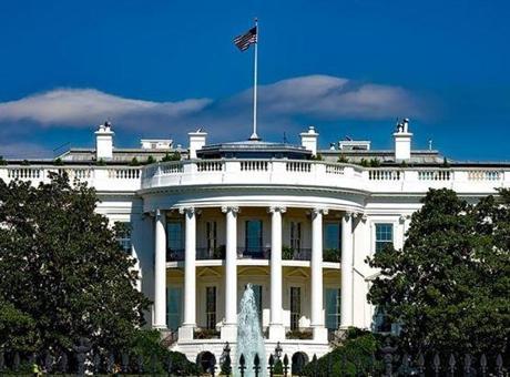 Beyaz Saray'da Çatlaklar Büyüyor: Trump Görevden Almalar Hakkında Düşünüyor