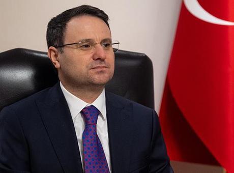 Bakan Gürlek'ten Sosyal Medya Düzenlemesi Hakkında Açıklama: 'Gerçek Kimlikler Kullanılacak'