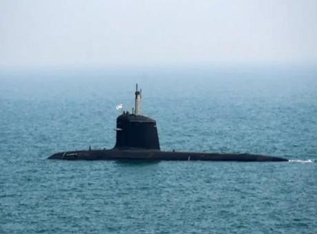 Hindistan, INS Aridhaman Nükleer Denizaltısını Suya İndirdi: Savunma Bakanı'nın Dikkat Çeken Açıklamaları