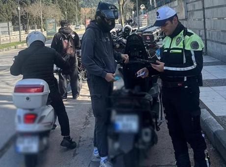 Manisa'da Motosiklet Denetimi: 540 Sürücüye 3 Milyon 800 Bin TL Ceza Uygulandı