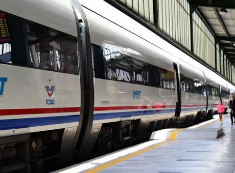 Ankara-İstanbul Hızlı Tren Seyahat Süresi Kısalıyor
