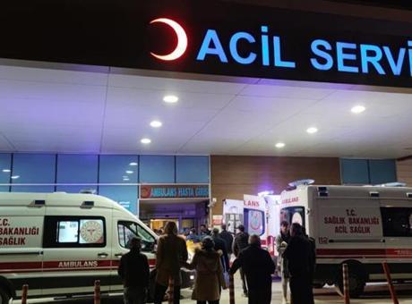 Bağcılar'da Bıçaklı Kavga: 17 Yaşındaki Şüpheli, Polislere Saldırdı