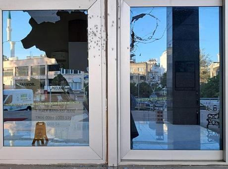 Serik Belediyesi'ne Tüfekli Saldırı: Şüpheli Kısa Sürede Elde Edildi