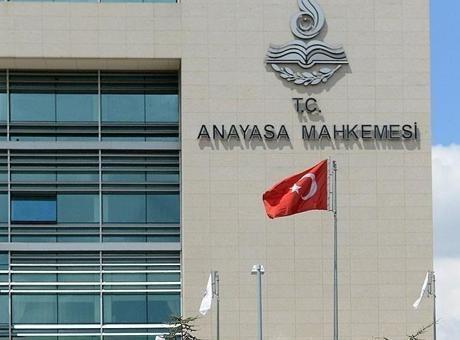 Anayasa Mahkemesi'nden Nüfusu 2 Bin Altında Olan Belediyelere Dönüşüm İzni
