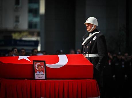 Şehit Polis Seçkin Yalçın, İstanbul'da Törende Uğurlandı