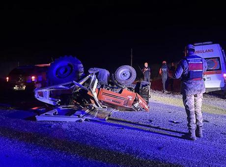 Erzurum'da Ambulans ve Traktör Çarpışması: 4 Yaralı