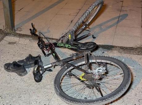 Bisikletle Ekmek Almaya Giden Alperen'e Otomobil Çarptı, Kalbi Yeniden Canlandırıldı