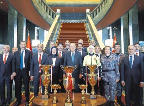 Erdoğan’dan Seçim Açıklaması: ‘Erken Ya da Ara Seçim Olmayacak’