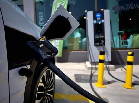 Türkiye'de Otomobil Satışlarının Yüzde 51,2'si Elektrikli ve Hibrit Araçlardan Oluşuyor