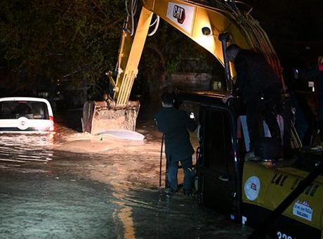 Osmaniye'de Sağanak Sele Neden Oldu: Bülbül Deresi Taştı, İki Can Kaybı Yaşandı