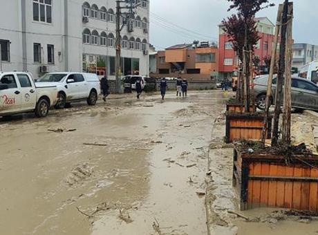 Osmaniye'deki Sel Felaketi Sonrası Hızla Harekete Geçildi! Bakan Göktaş 2 Milyon Lira Kaynak Ayırdı